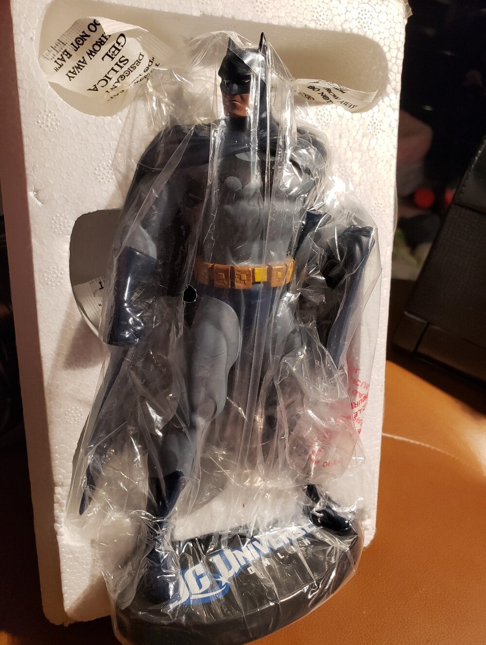 Batman Statue - Picture 11 of 11